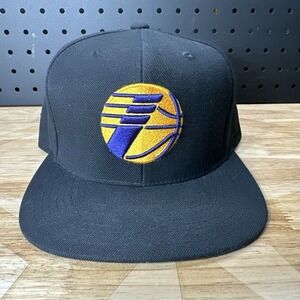 Mitchell & Ness NBA Core Basic Snapback Los Angeles Lakers Cap Black Side Badge